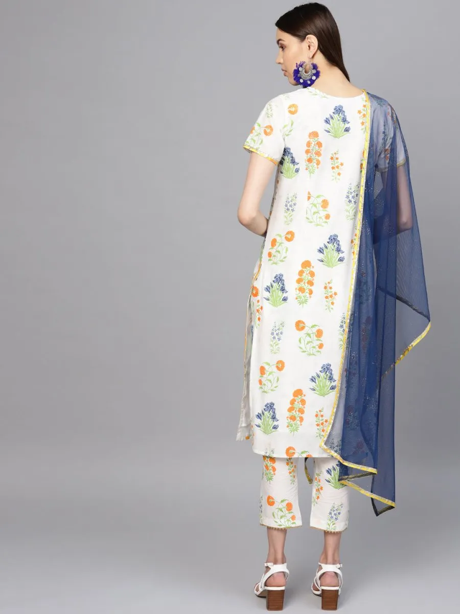 Ahalyaa Women Off white Printed Beautiful Kurta Set
