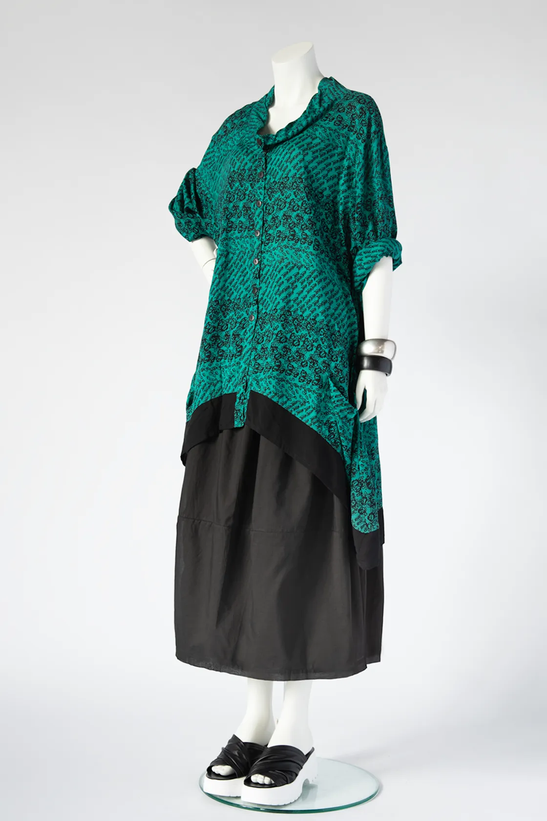Venire Skirt in Black Rafina